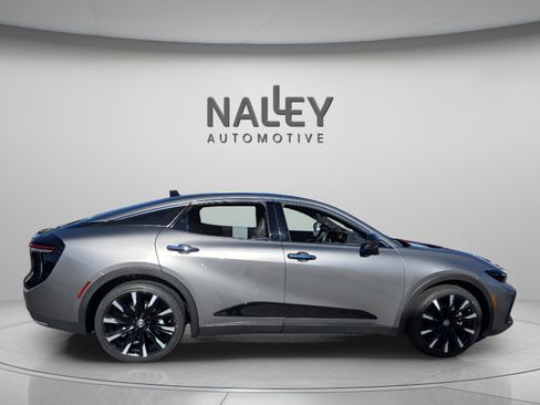 Used 2023 Toyota Crown Platinum image 6