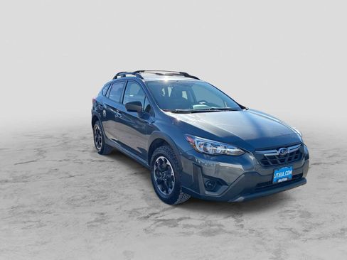 Used 2023 Subaru Crosstrek 2.0i image 2