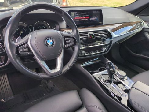 Used 2019 BMW 530e image 29