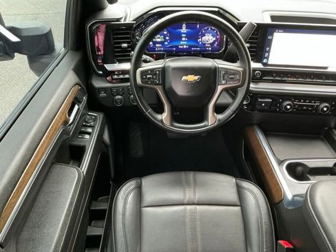 Used 2024 Chevrolet Silverado 2500 High Country w/ High Country Premium Package AWD/4WD image 13