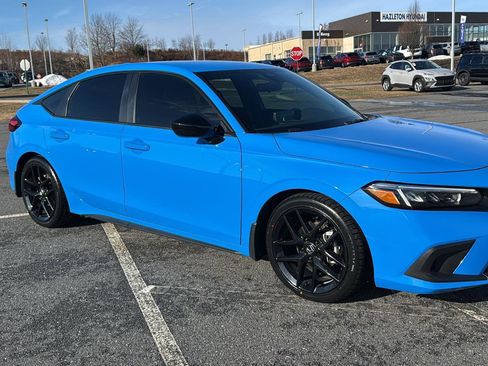Used 2024 Honda Civic Sport image 2