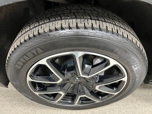Used 2024 Chevrolet Suburban RST AWD/4WD image 14
