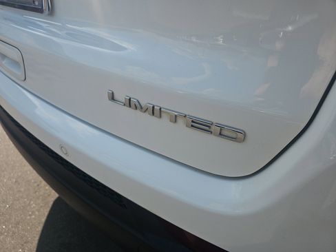 Used 2019 Jeep Compass Limited w/ Safety & Security Group image 9