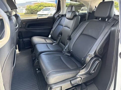 Used 2024 Honda Odyssey Touring image 17