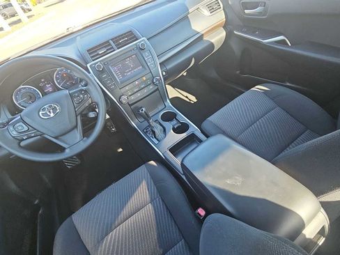 Used 2017 Toyota Camry LE image 21