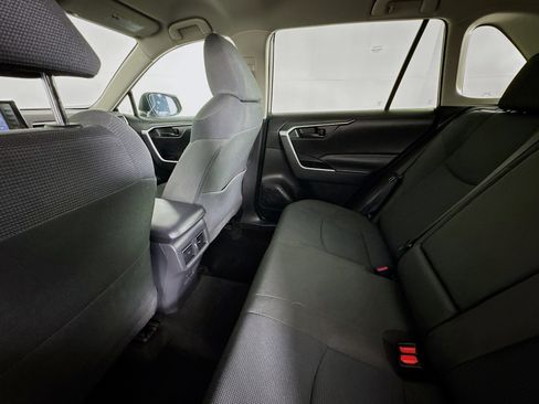 Used 2022 Toyota RAV4 LE AWD/4WD image 40