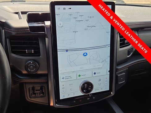 Used 2024 Ford Expedition Platinum AWD/4WD image 19