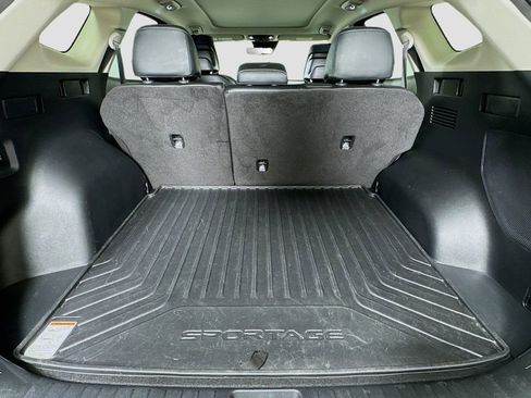 Used 2025 Kia Sportage SX image 29