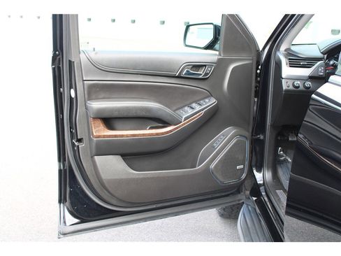 Used 2018 Chevrolet Tahoe LT image 7