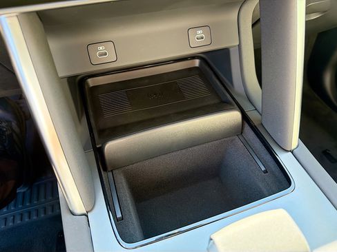 New 2025 Land Rover Discovery Sport S image 31