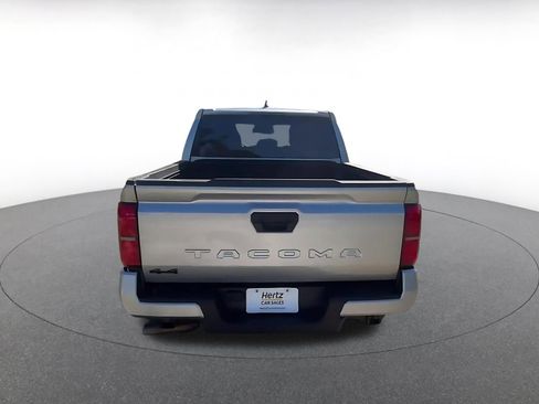 Used 2025 Toyota Tacoma TRD Off-Road image 12