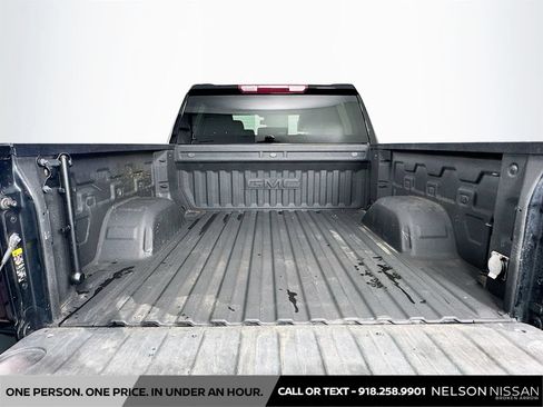 Used 2022 GMC Sierra 1500 SLT AWD/4WD image 26