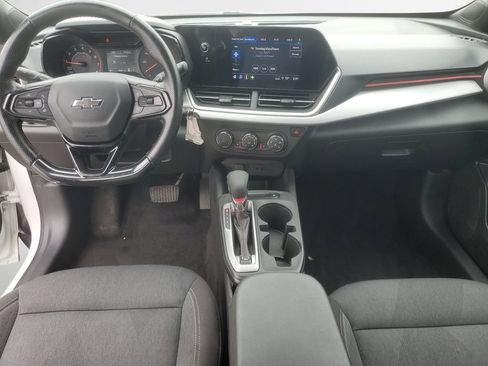Used 2024 Chevrolet Trax RS w/ Driver Confidence Package FWD image 22