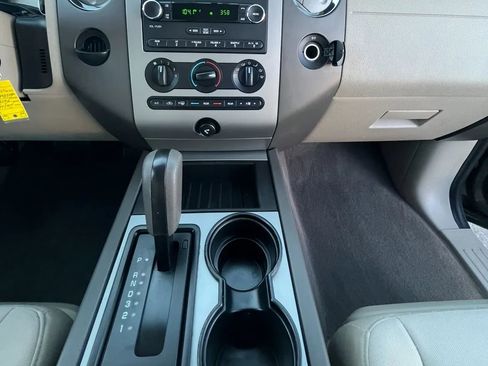 Used 2014 Ford Expedition EL XLT image 23