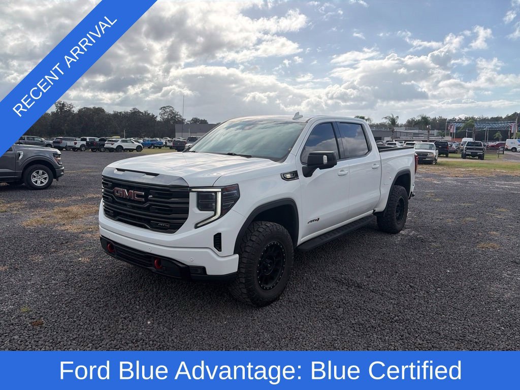 Used 2023 GMC Sierra 1500 AT4 w/ Technology Package AWD/4WD image 1
