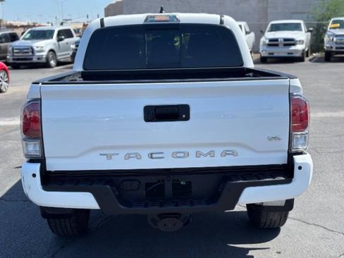 Used 2020 Toyota Tacoma TRD Sport w/ Technology Package RWD image 4