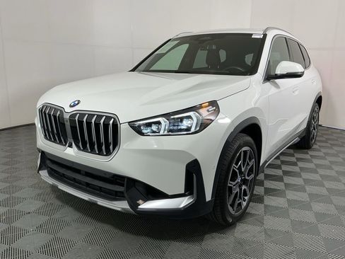 Certified 2025 BMW X1 xDrive28i w/ Technology Package image 2