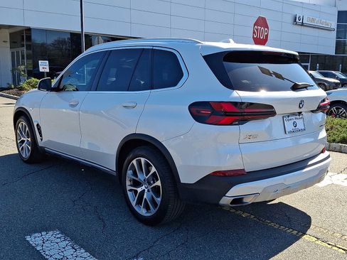 Used 2024 BMW X5 xDrive40i w/ Parking Assistance Package AWD/4WD image 4