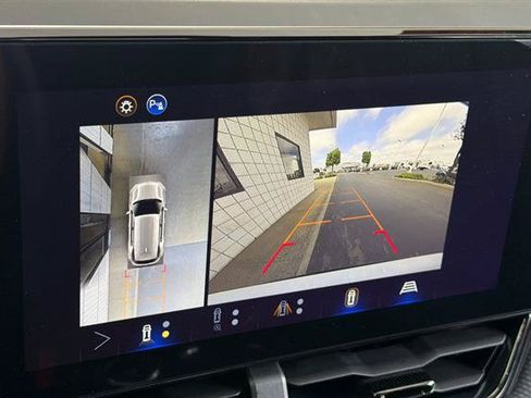 New 2026 Chevrolet Equinox RS w/ Convenience Package III AWD/4WD image 23