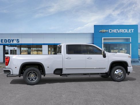 New 2026 Chevrolet Silverado 3500 High Country w/ High Country Premium Package AWD/4WD image 6