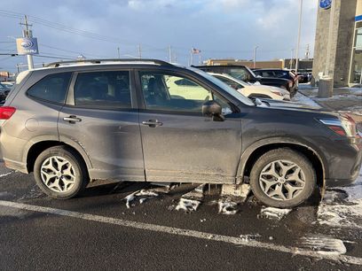 Used 2021 Subaru Forester Premium w/ Popular Package #1
