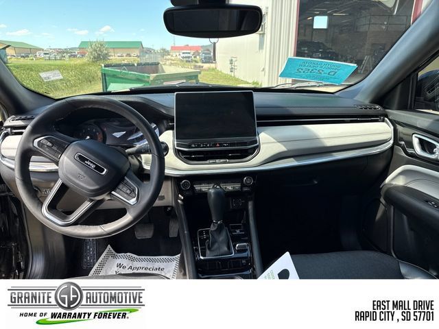 Used 2023 Jeep Compass Limited AWD/4WD image 13