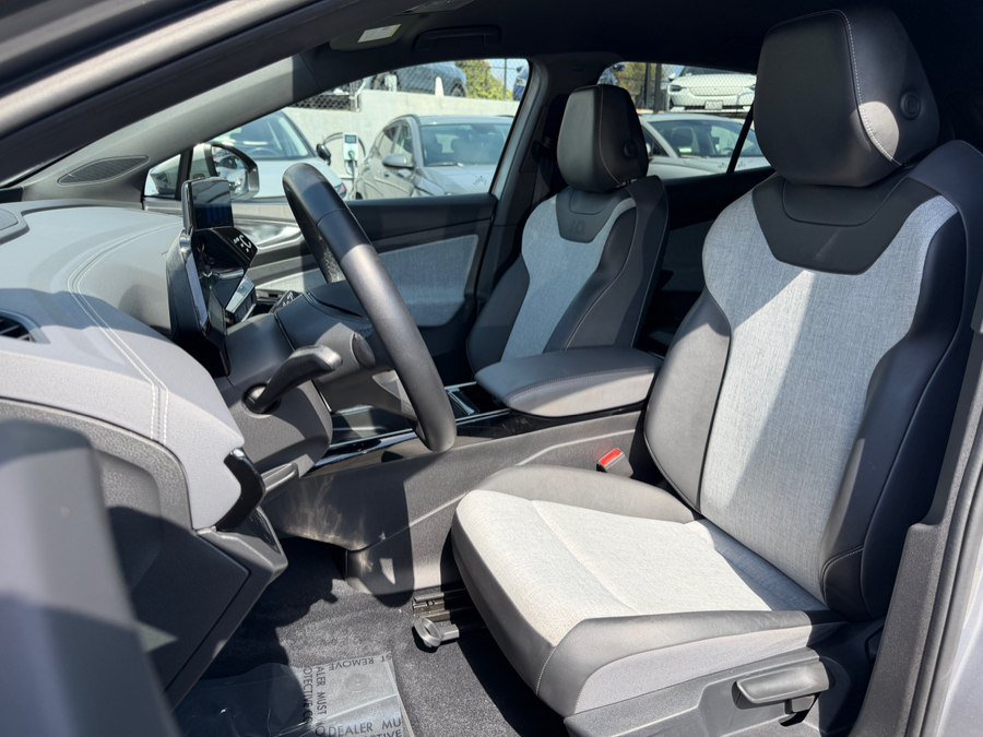 Used 2023 Volkswagen ID.4 Pro RWD image 16