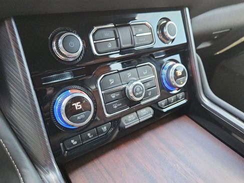 Used 2023 GMC Yukon XL Denali Ultimate image 28