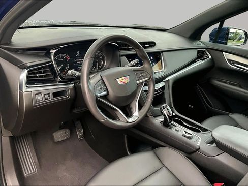 Used 2024 Cadillac XT6 Luxury FWD image 16