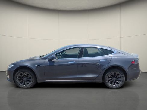 Used 2020 Tesla Model S AWD image 4