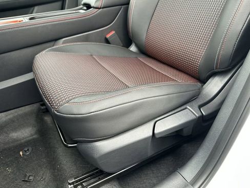 New 2026 Nissan Kicks SR w/ Cold Weather Package image 27