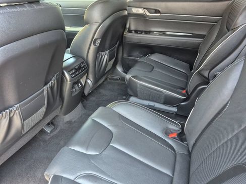 Used 2023 Hyundai Palisade Limited AWD/4WD image 13