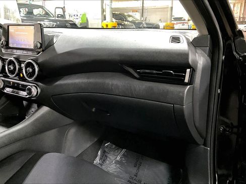 Used 2020 Nissan Sentra S image 18