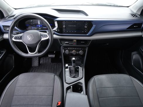 Certified 2024 Volkswagen Taos SE FWD image 23