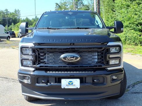 New 2026 Ford F250 XLT w/ XLT Premium Package AWD/4WD image 3