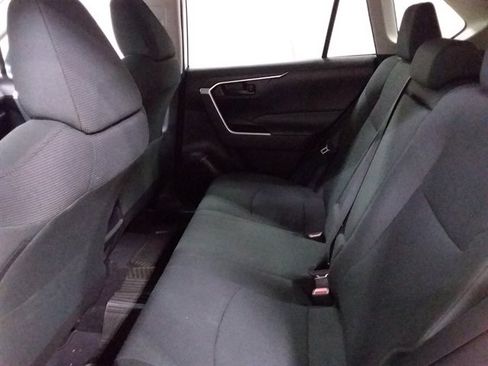 Used 2020 Toyota RAV4 LE AWD/4WD image 10