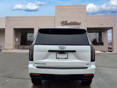 Used 2025 Cadillac Escalade Sport Platinum w/ LPO, ONYX Package image 6