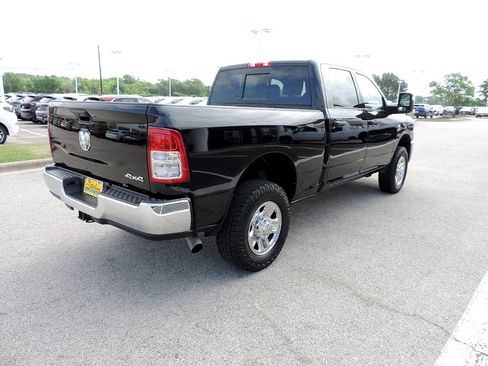 Used 2024 RAM 2500 Tradesman w/ Chrome Appearance Group image 5