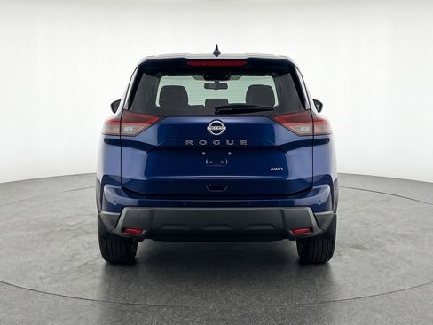 Used 2025 Nissan Rogue SV AWD/4WD image 7
