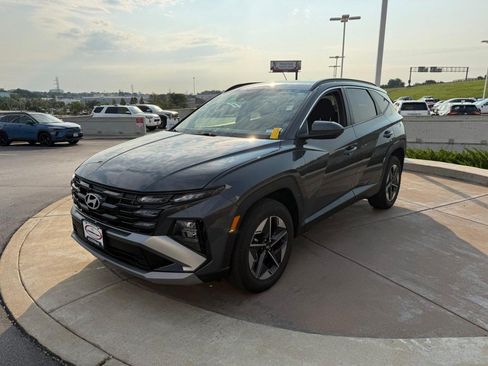 Used 2025 Hyundai Tucson SEL AWD/4WD image 10