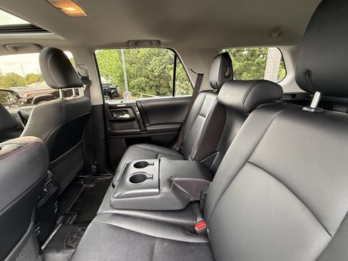 Certified 2019 Toyota 4Runner TRD Off-Road Premium AWD/4WD image 5