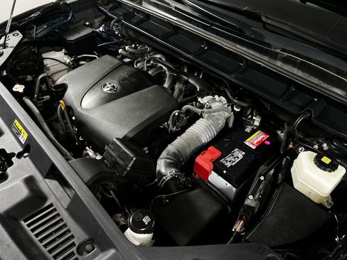 Certified 2021 Toyota Highlander XSE image 11