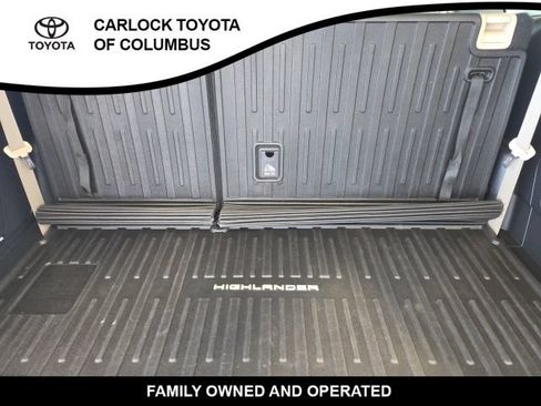 Used 2022 Toyota Highlander Limited AWD/4WD image 18