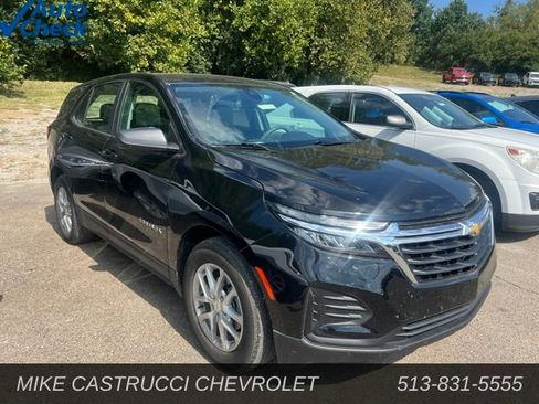 Used 2024 Chevrolet Equinox LS FWD image 2