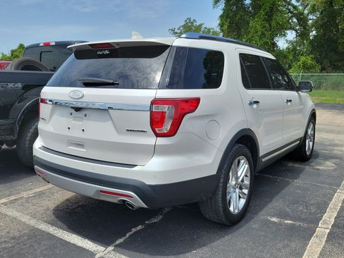 Used 2016 Ford Explorer Limited w/ Equipment Group 301A FWD image 5