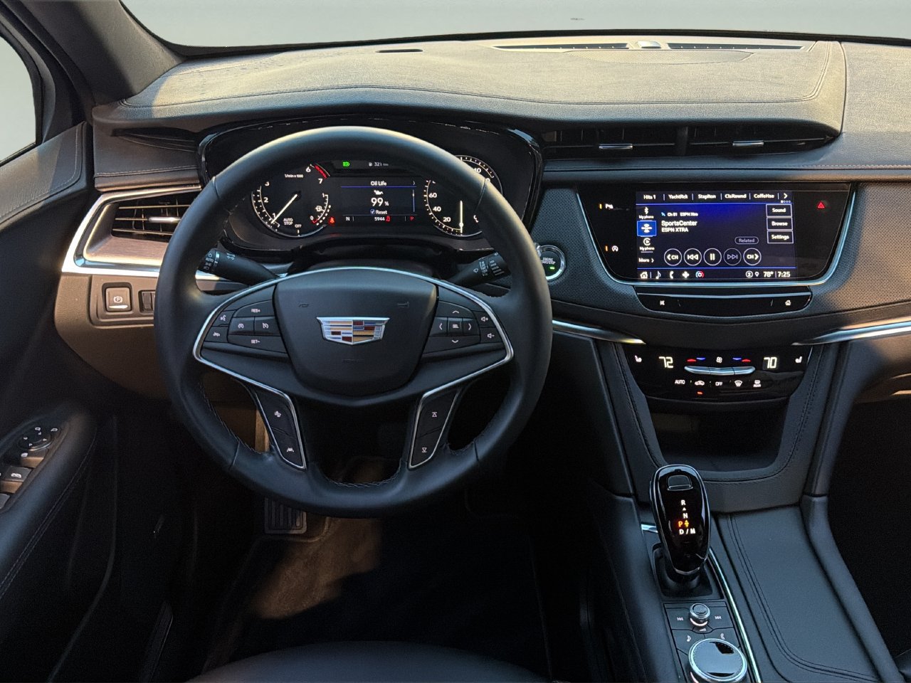 Certified 2025 Cadillac XT5 Luxury FWD image 14
