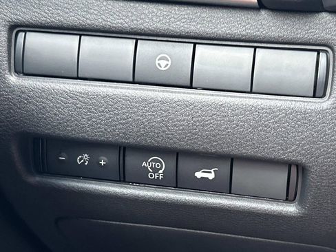 New 2026 Nissan Rogue SV AWD/4WD image 27