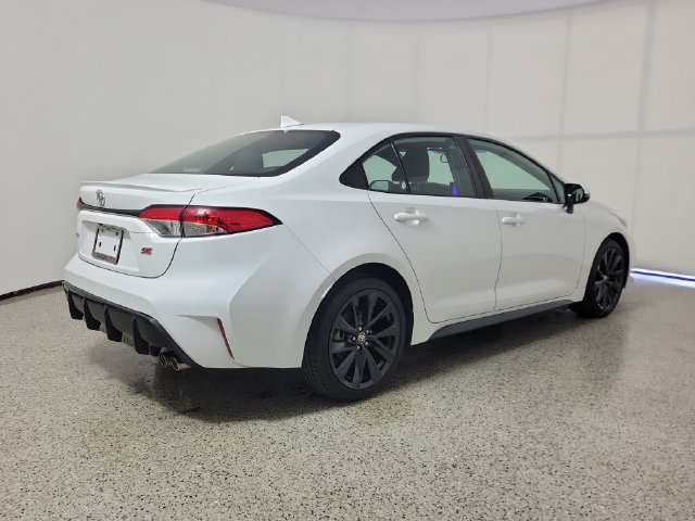 Used 2023 Toyota Corolla SE FWD image 5