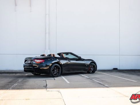 Used 2018 Maserati GranTurismo Sport image 21