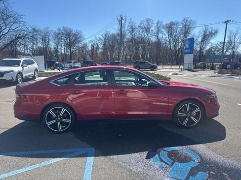 Used 2024 Honda Accord Sport image 9